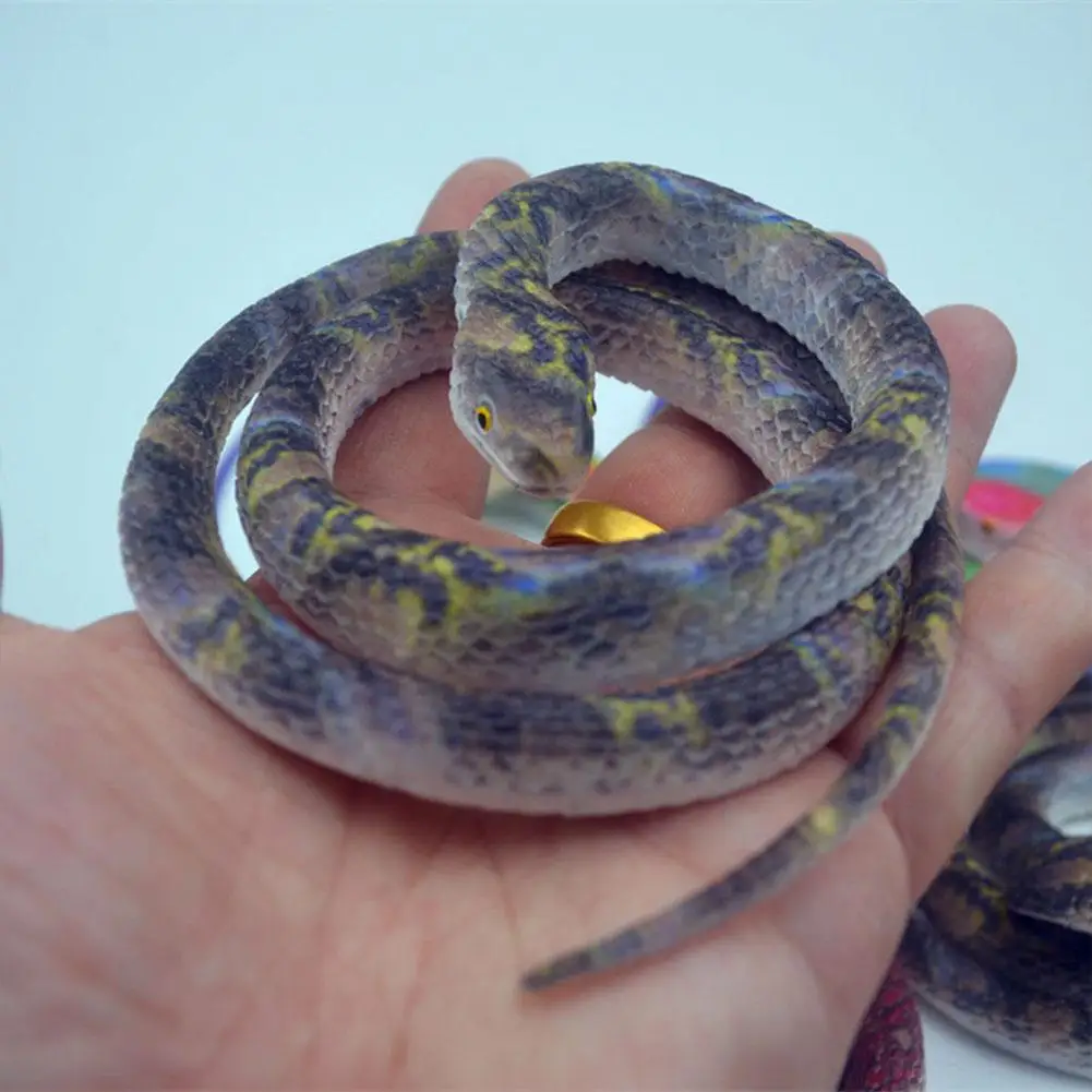 Serpiente de goma grande falsa de 70cm con línea, juguete de broma de simulación, broma realista para asustar, regalo, juguetes de broma para niños