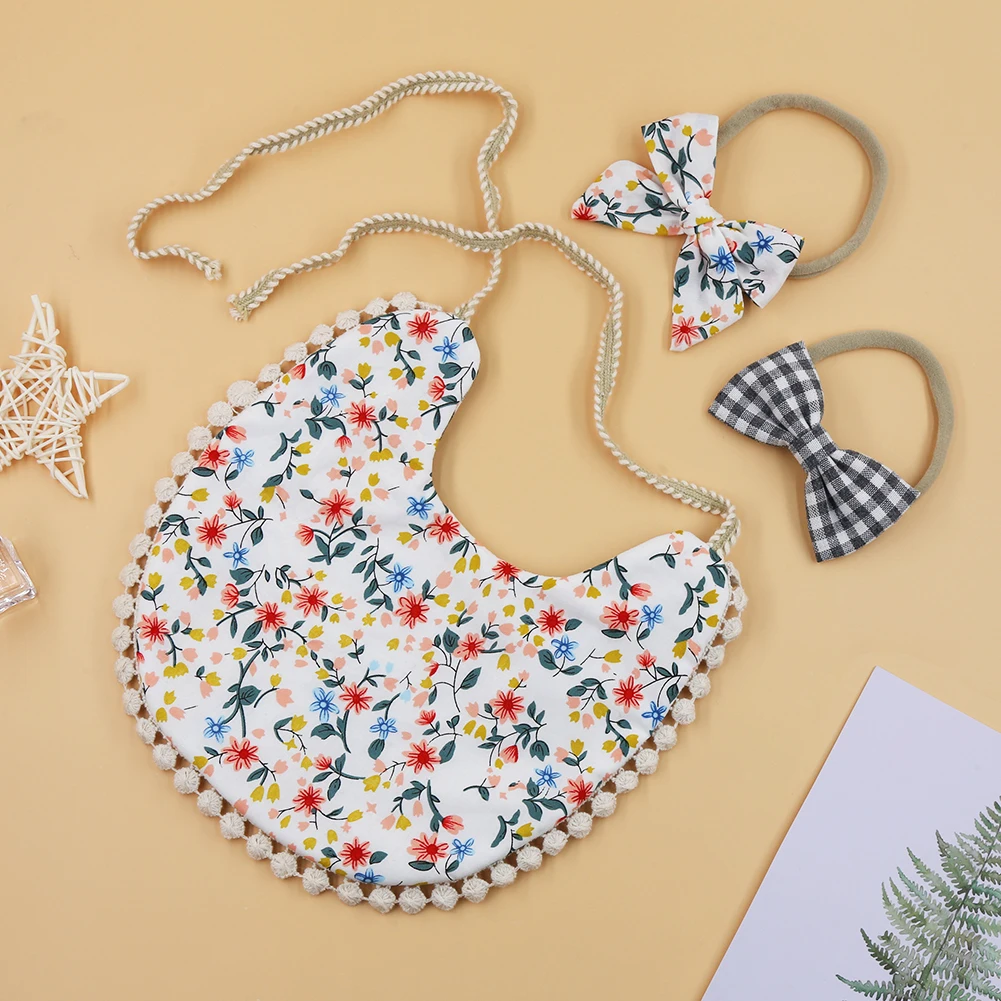 2 set/lote de Baberos bordados con estampado de flores para bebé, diademas, pajarita, bufanda, Bandana de doble cara, toalla de Saliva para niños pequeños, paño para eructar de alimentación