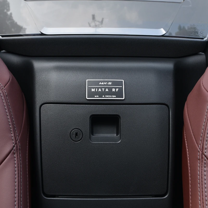 Pegatina 3D de aluminio con diseño de logotipo, accesorios de reacondicionamiento de coche, decoración interior, pegatina de metal incollata casualmente para Mazda MX5 RF ND