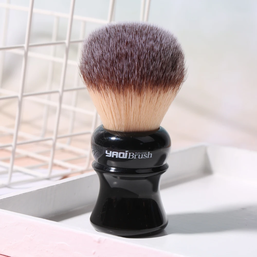 Brocha de Afeitar YAQI Ofel de 24 mm con Mango Negro y Pelo Sintético Amarillo para Hombre