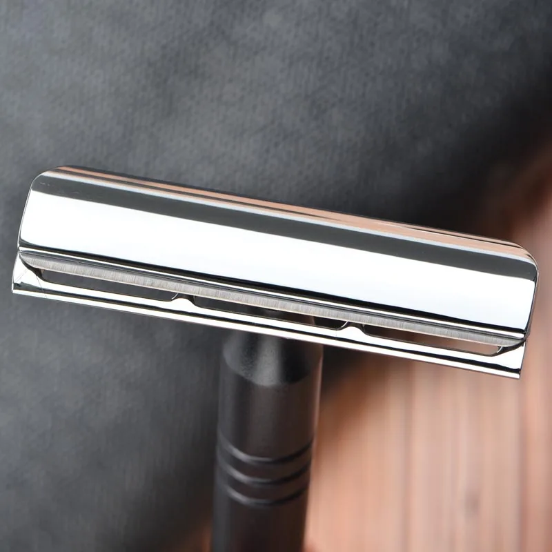 YAQI-navaja de afeitar para hombre, máquina de afeitar de seguridad con mango de aluminio de Color cromo y negro, peso ligero, cuchilla de CA Excalibur de un solo filo