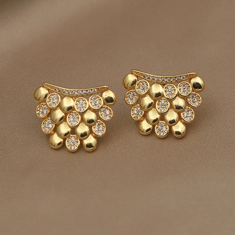 Pendientes de tuerca con cuentas de cristal de lujo de diseño clásico para mujer, joyería de marca de moda, pendientes de gota de agua de circonia delicada