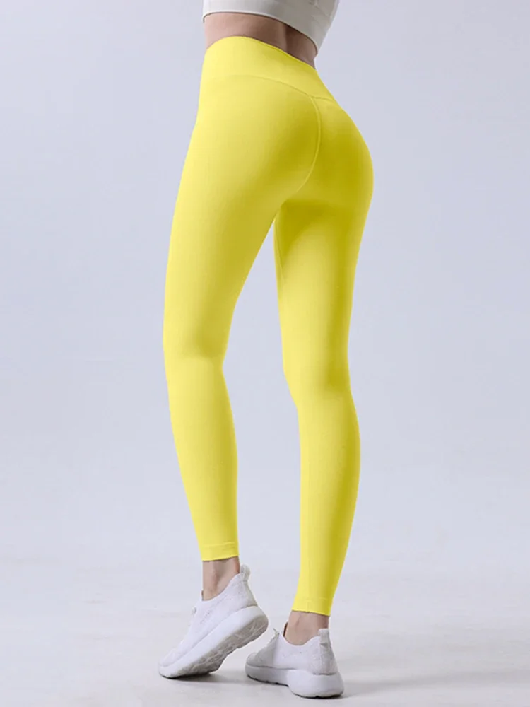 Mallas de Yoga con sensación desnuda para mujer, mallas deportivas de cintura alta para levantamiento de cadera, pantalones para correr y ciclismo, mallas deportivas transpirables