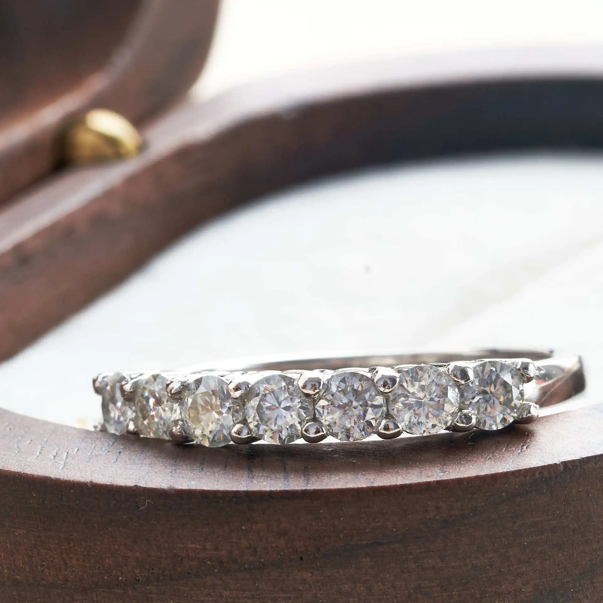 Anillo de moissanita redondo de 0,7 CT D Color VVS1 EX, anillo de eternidad de Plata de Ley 925, anillo de compromiso para mujer, banda de lujo para boda