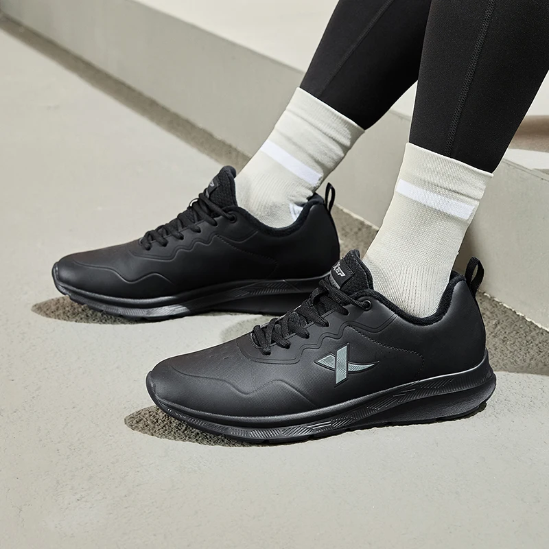 Xtep 9839 dos zapatos de algodón versión para hombres zapatos deportivos suaves de invierno zapatillas cómodas de estabilidad 876419370045