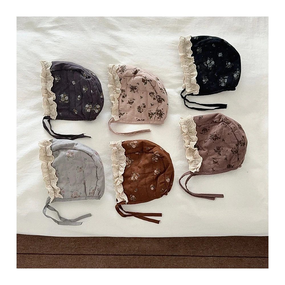 MILANCEL nuevo sombrero de invierno para niños lindo encaje empalmado Floral niños sombrero con protección de oídos 8 colores gorra de palacio para niñas