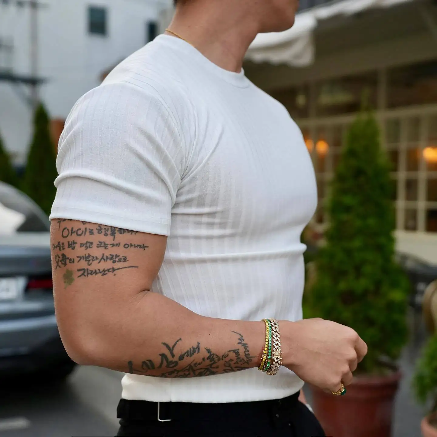 Camiseta ajustada de manga corta para hombre, camiseta atlética informal de manga corta, entrenamiento físico, holgada de secado rápido, ropa deportiva para hombre