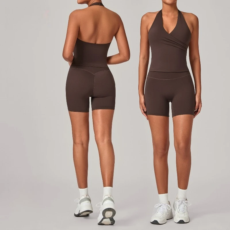 Conjuntos de Yoga para entrenamiento de gimnasio para mujer, camiseta sin mangas con cuello Halter, diseño de pecho Sexy con cuello en V, pantalones cortos para correr y levantar la cadera, trajes deportivos