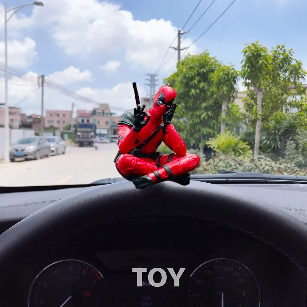 Figura de acción de Deadpool de Anime, decoración Interior de coche, juguetes, modelo sentado x-men, Mini figura colgante, accesorios de coche, regalo para niños