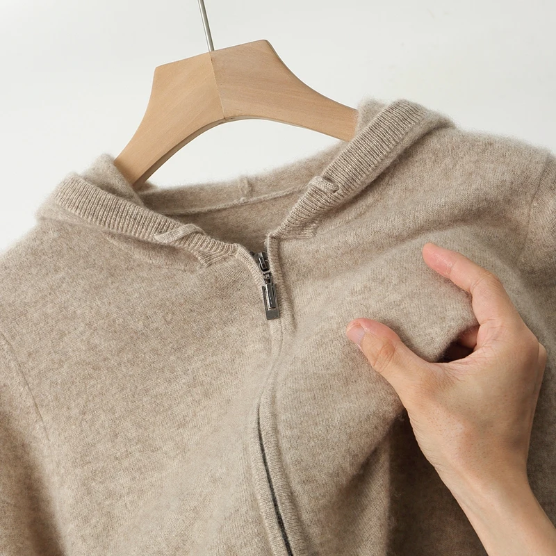 2025 nuevos hombres de punto avión con capucha cárdigan suéter de cachemira diseño de cremallera decoración de bolsillo de alta calidad gruesa sudadera con capucha cálida