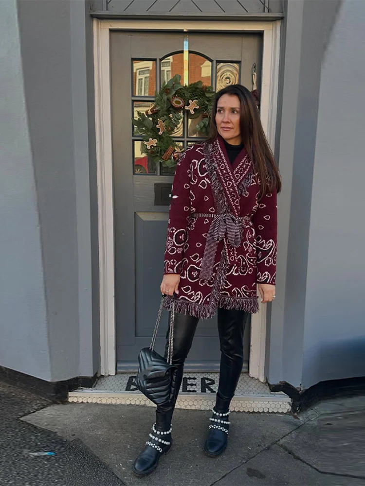 Cárdigan de punto jacquard con borlas para mujer, estilo otoño 2026, suéter holgado de manga larga con cinturón y cuello en V, ropa de calle femenina, novedad
