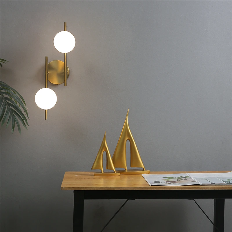 Lámparas de pared Led modernas, luces de pared doradas para interiores con bola redonda de cristal lechoso, luces de pared para cabecera, bombillas dobles G9 con bombilla