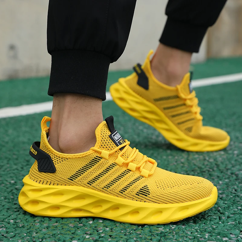 Zapatos cómodos para hombre, zapatillas Unisex, zapatillas transpirables para correr para parejas, calzado deportivo de tenis para mujer, talla 37-47, zapatillas para caminar amarillas
