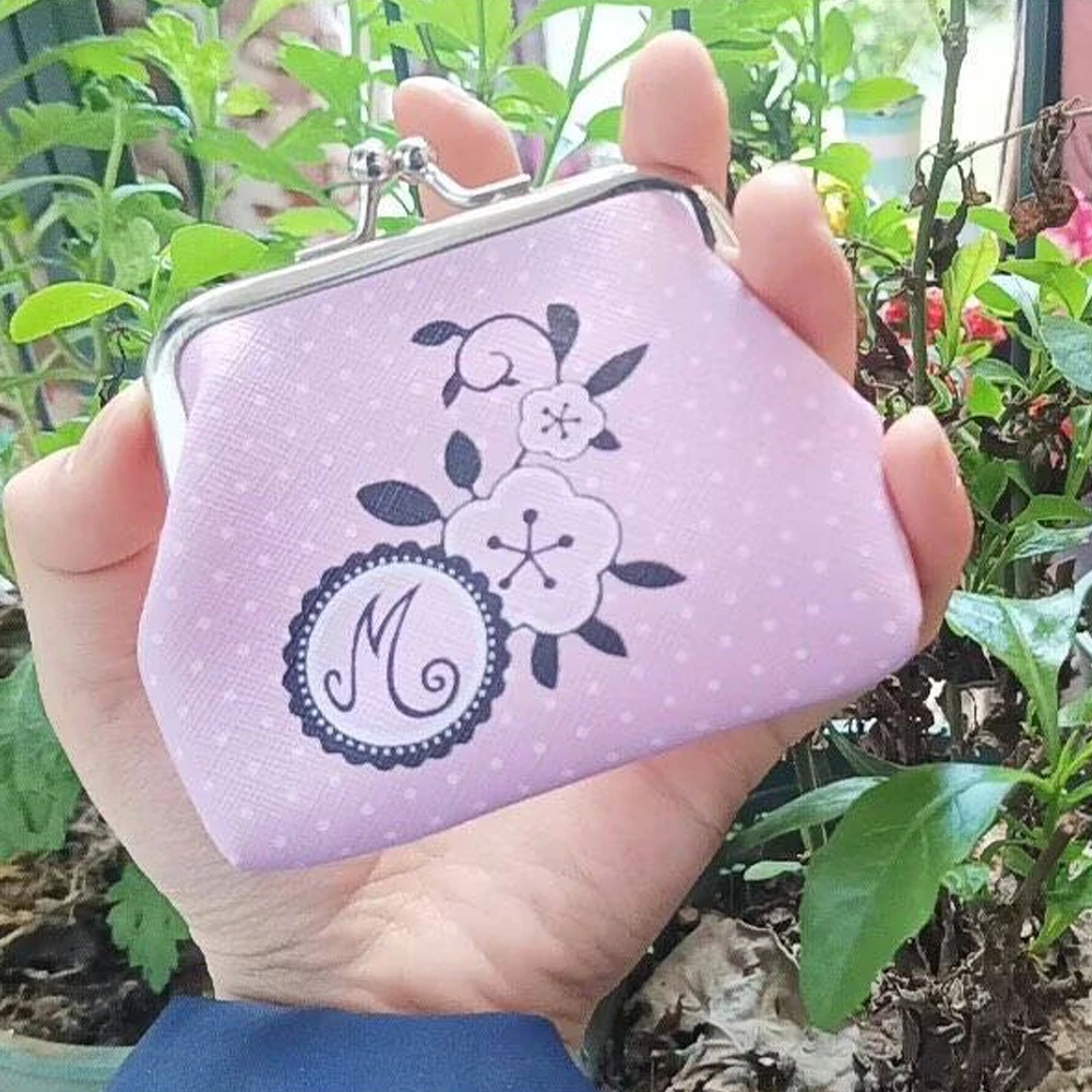 Monedero de Cosplay de Personaje de Anime para Mujer, con Estampado de Flores Rosadas, Bolso de Mano Portátil, Accesorio para Fiesta de Halloween