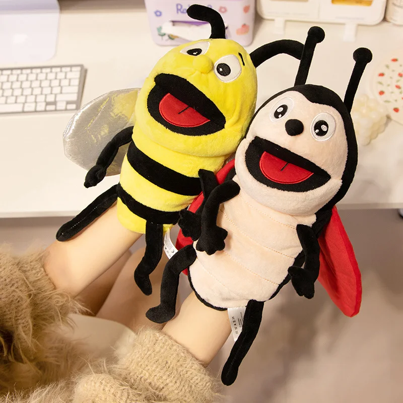 Marionetas de mano de 30CM, juguete para chico, insectos de peluche, Animal, oruga, mariquita, marionetas de mano, muñeca, cuentos familiares, juguete de dedo para juegos de rol