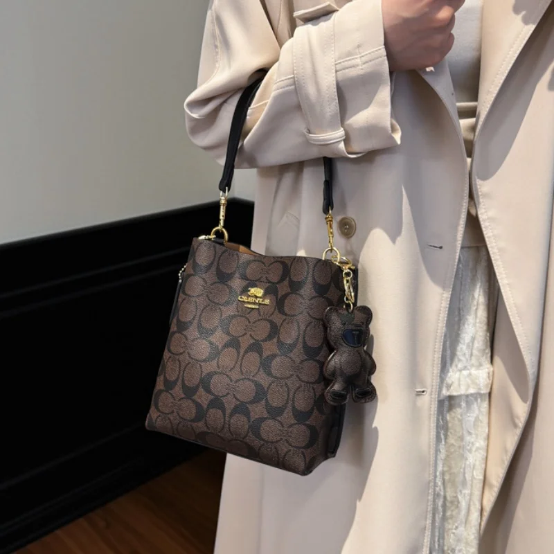 Estilo moderno, bolso elegante y lujoso en forma de cubo, versátil y adecuado para todas las ocasiones, single-shou