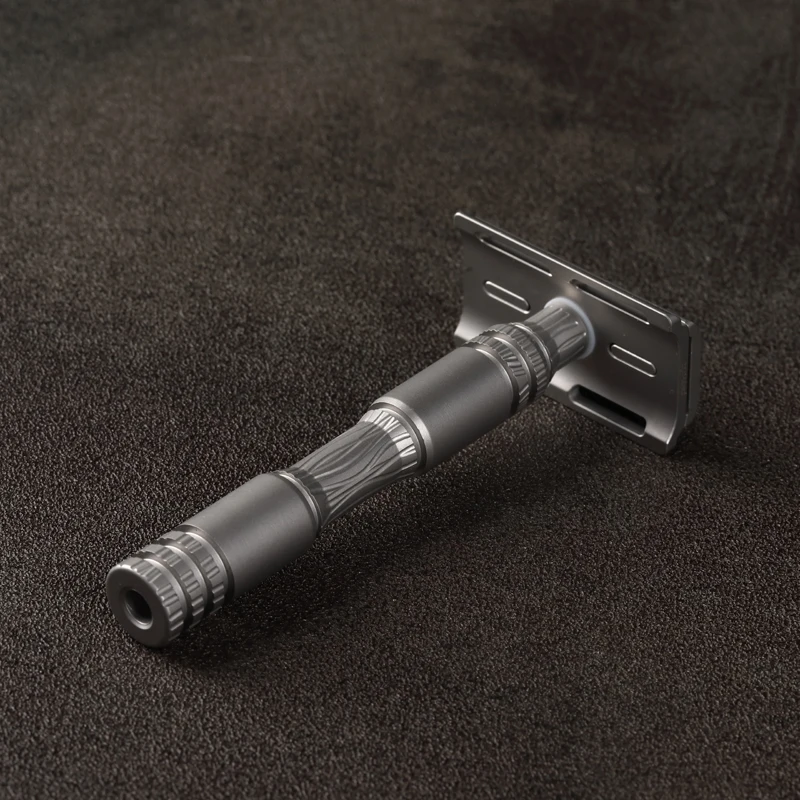 Maquinilla de Afeitar de Seguridad YAQI 316 Versión Ghost de Acero Inoxidable