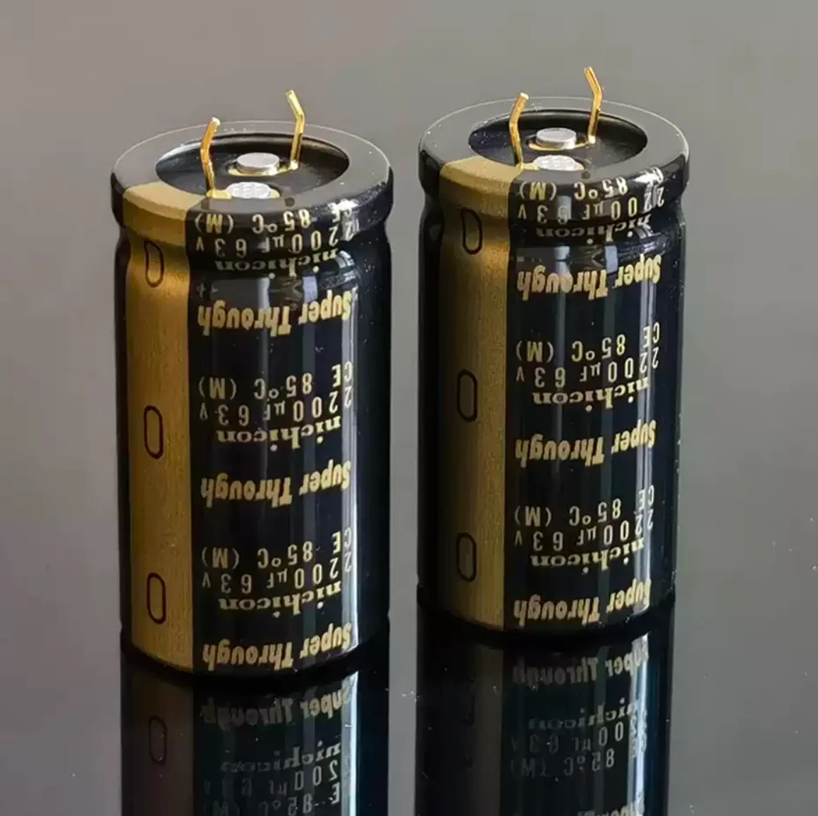 2PCS nichicon LKG TYPE-III 680UF 1000UF 2200UF 25V 35V 50V 63V 100V Super Through Audio Capacitor HI-FI KG envío gratis