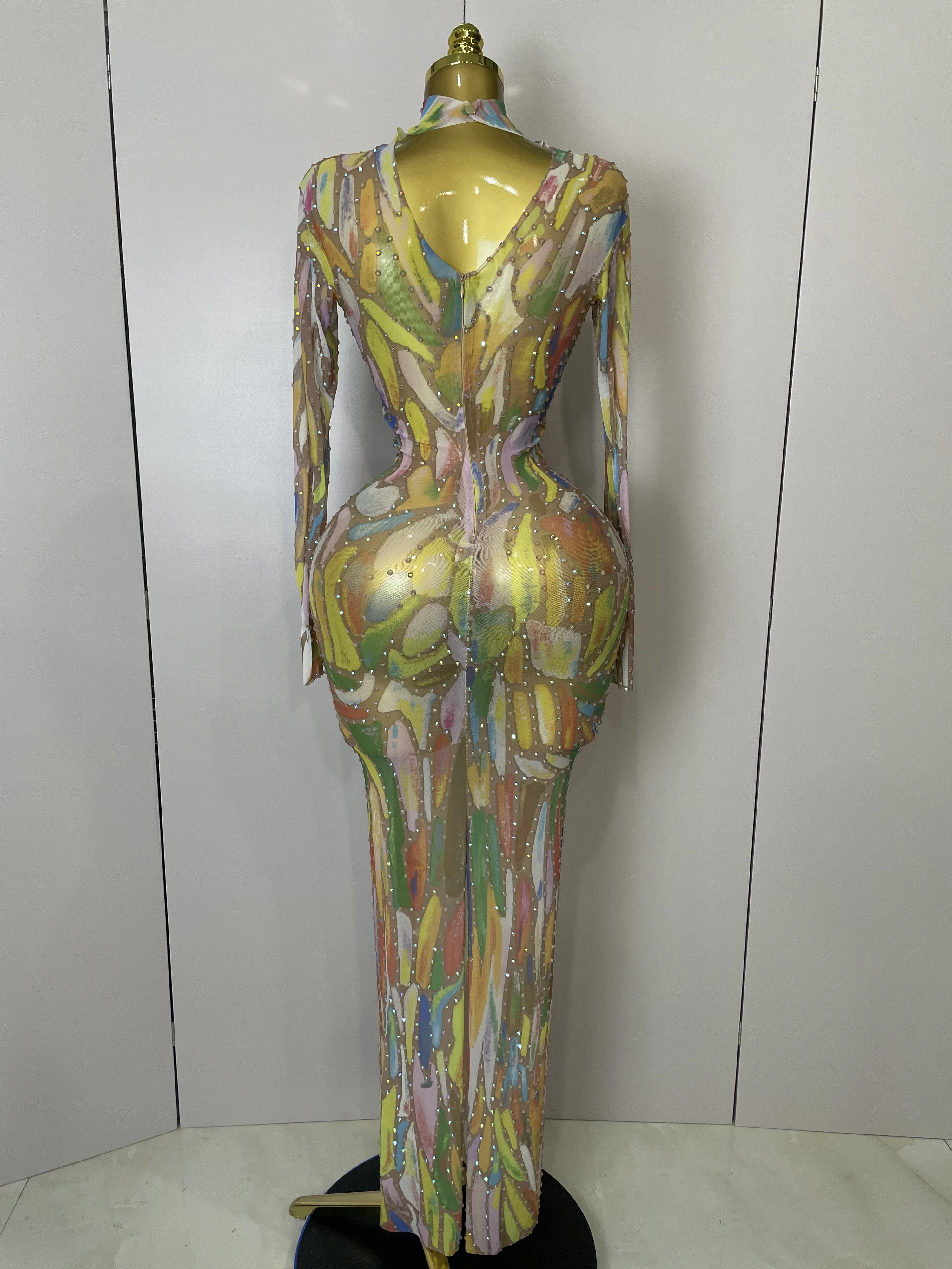Vestido largo estampado colorido con cuello alto y diamantes de imitación brillantes para mujer, traje Sexy de noche para celebración de cumpleaños, puesta en escena, 2025