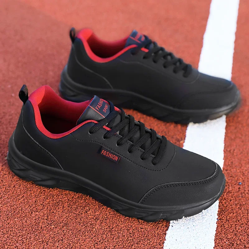 Zapatos para correr para hombre, zapatos para caminar planos y cómodos con parte superior de PU negra, zapatos deportivos informales de cuero ligeros y de pies anchos