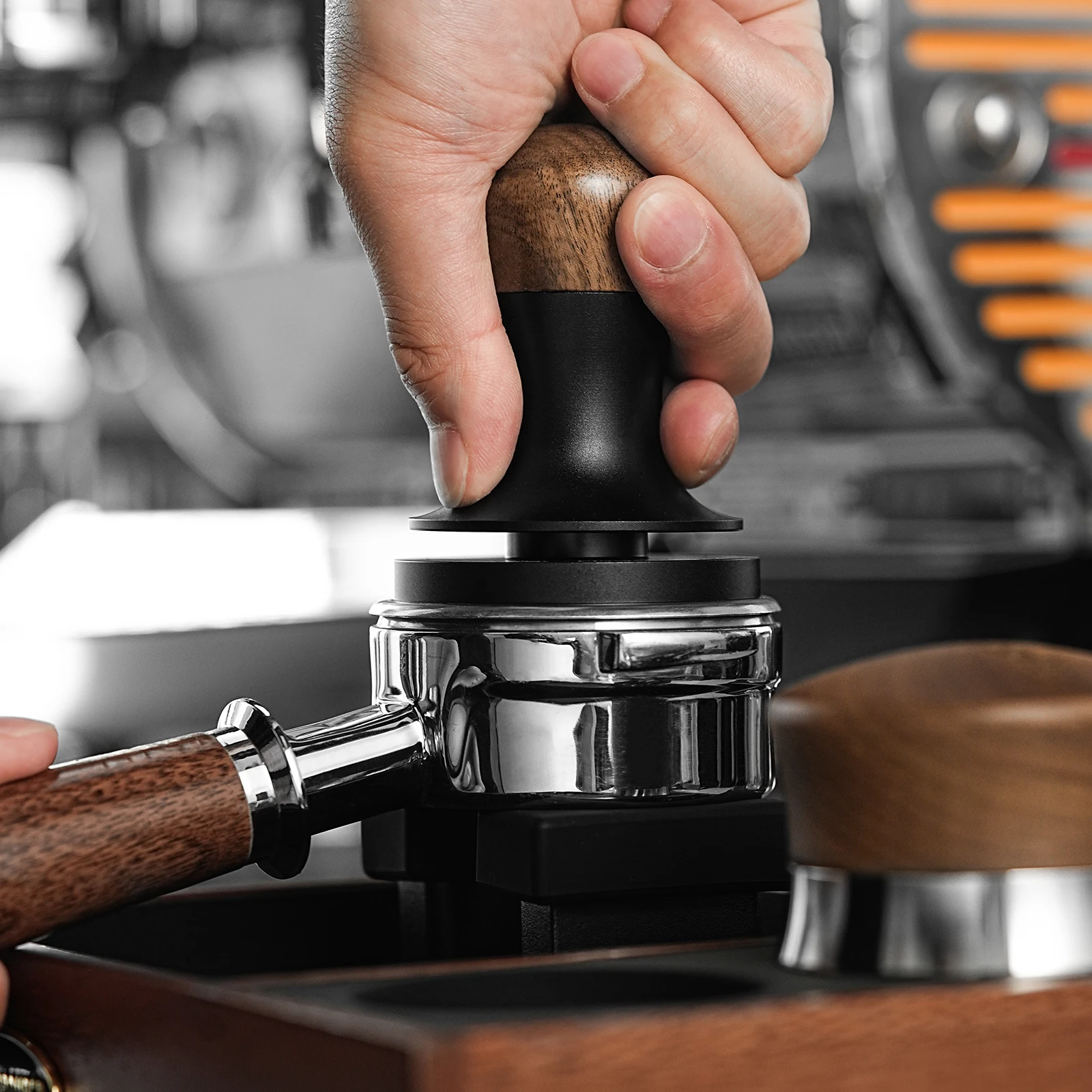 MHW-3BOMBER Tamper de café de presión constante de 30 lb 51 mm 53 mm 58 mm Tampers planos para café expreso con herramienta de b