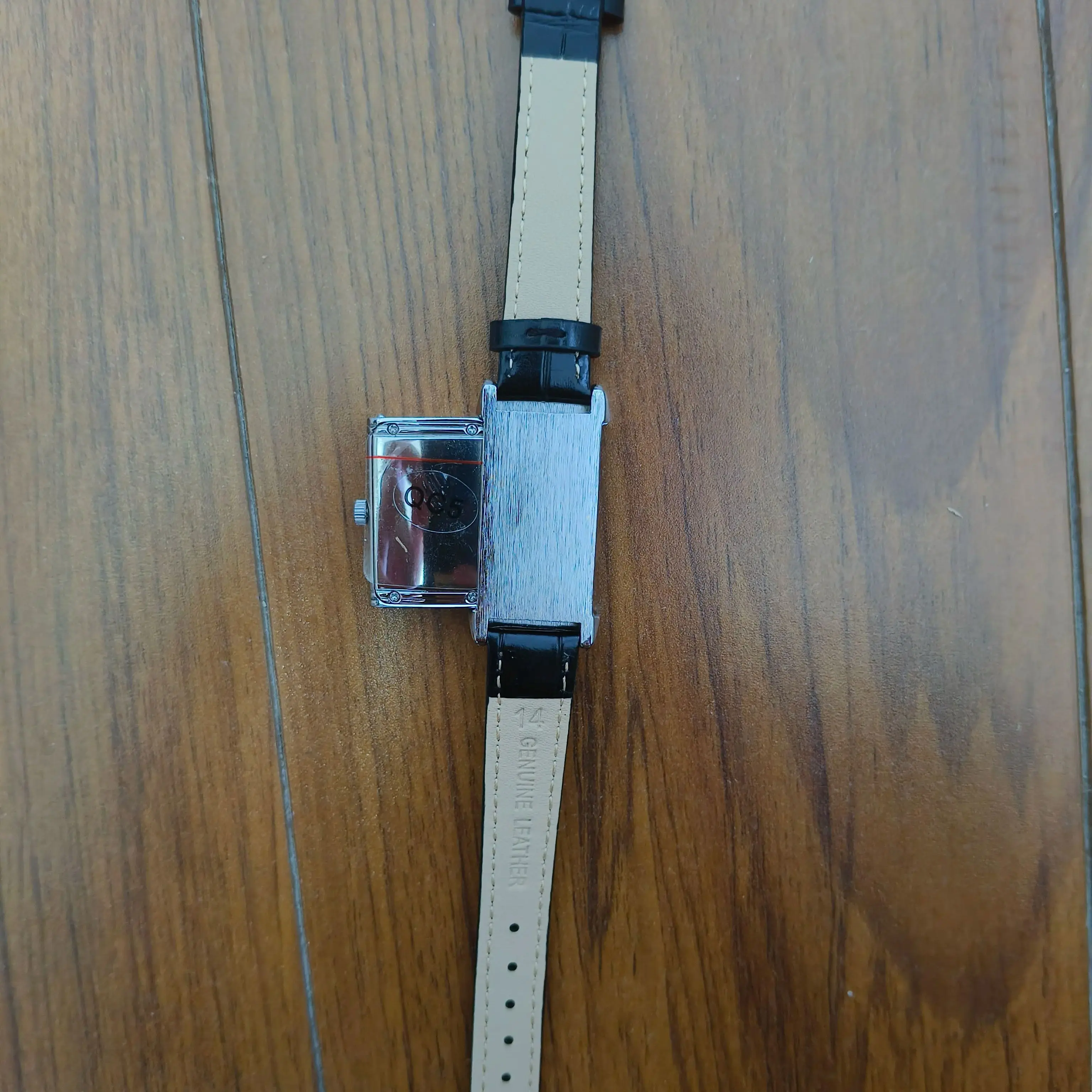 2025 Venta caliente Retro nicho temperamento diseño deslizante cuero cuarzo cuadrado exquisito y versátil reloj Digital 21mm