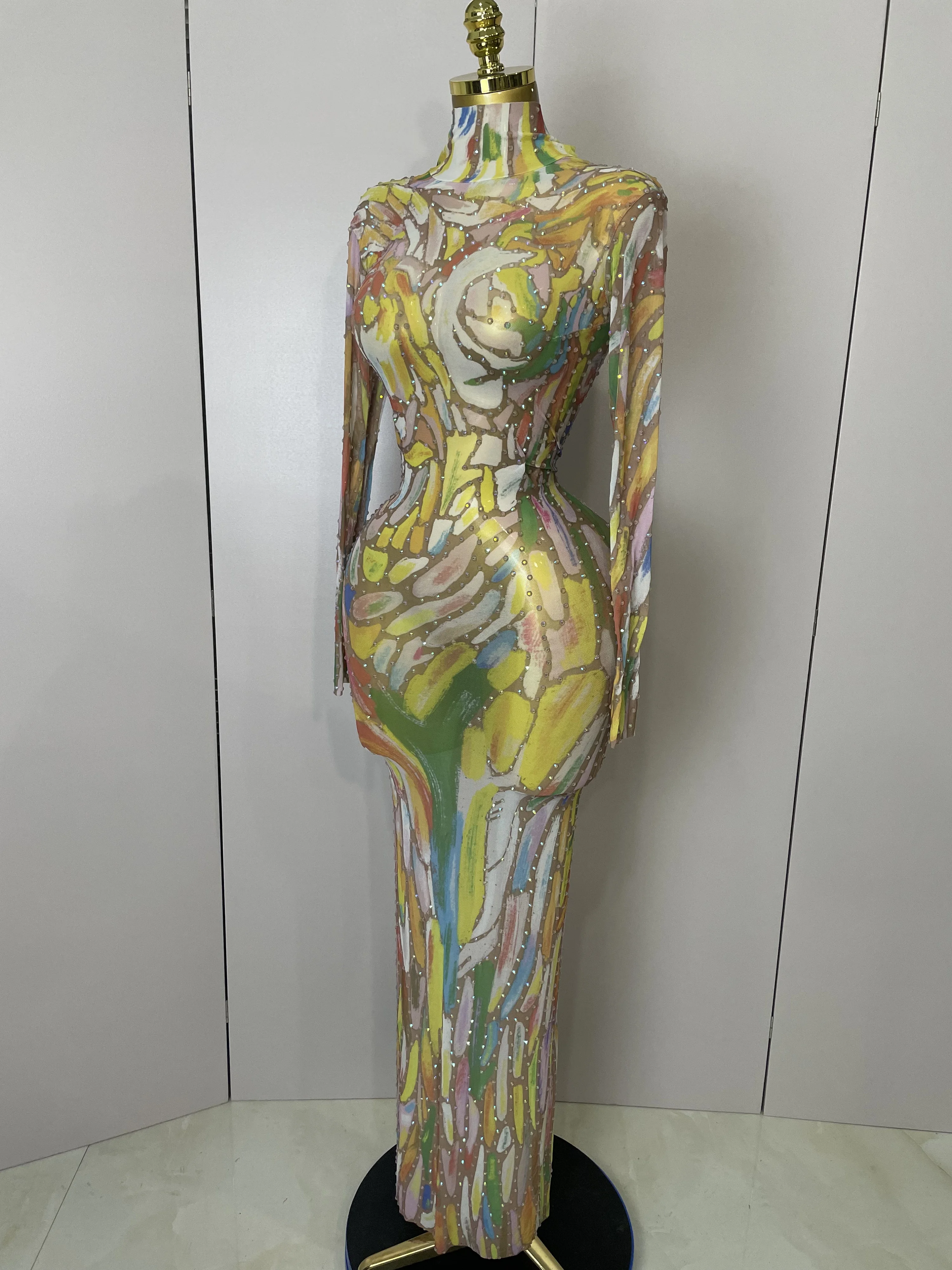 Vestido largo estampado colorido con cuello alto y diamantes de imitación brillantes para mujer, traje Sexy de noche para celebración de cumpleaños, puesta en escena, 2025