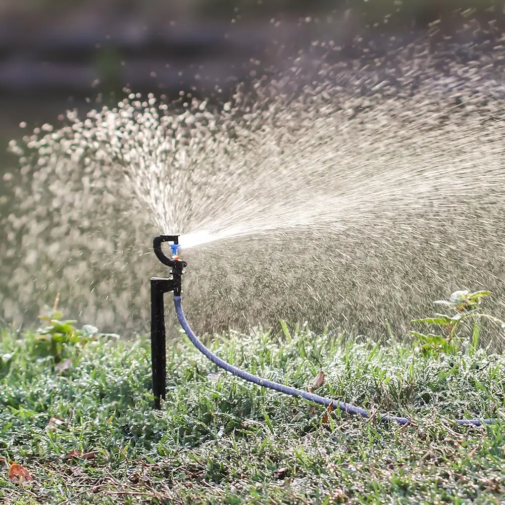 Nuevo Paquete de 5 microsistema de riego refractivo de 180 grados, rociador con boquilla, suministros de riego de estaca de 21cm para mangueras, invernadero de jardín