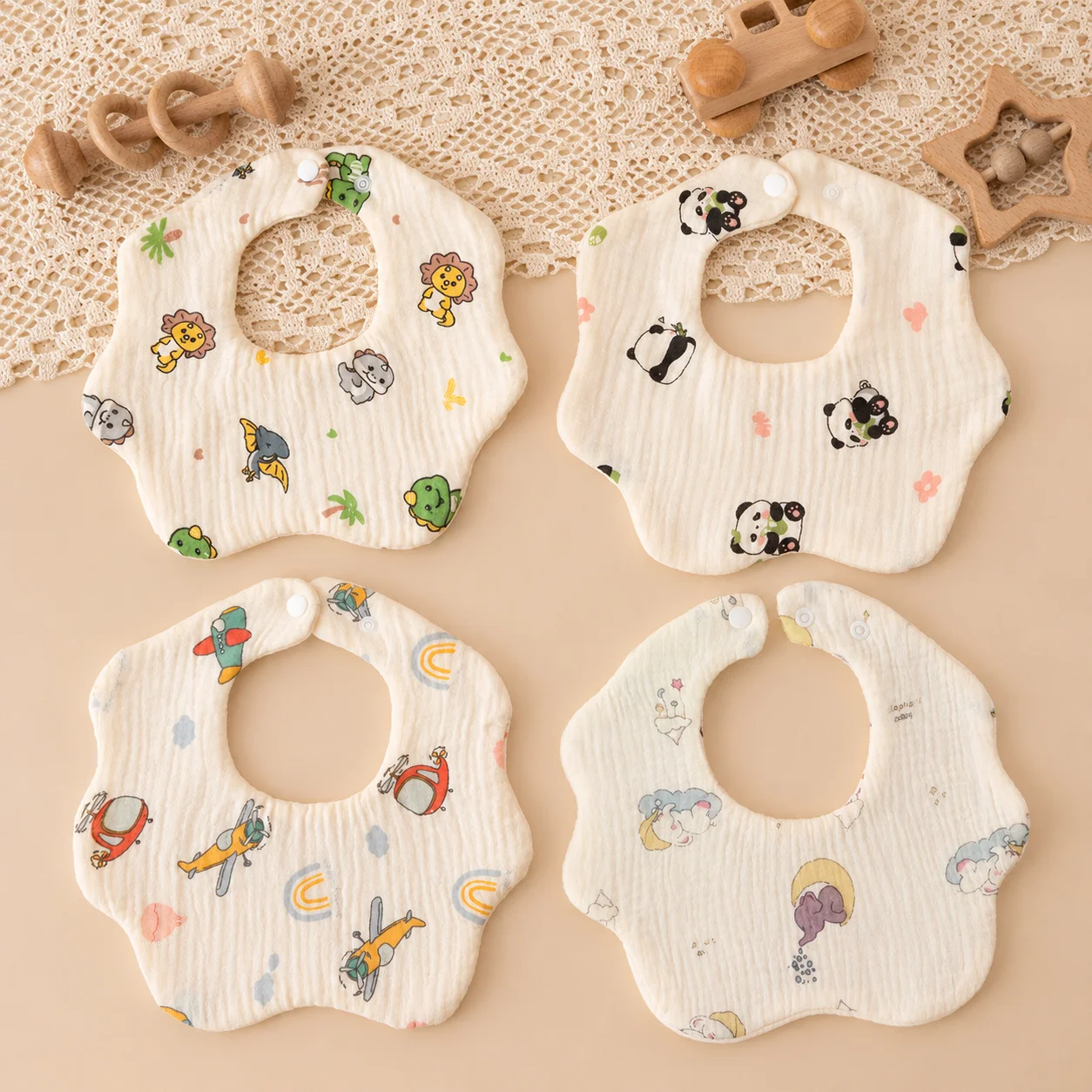 4 baberos de gasa ultra suaves e impermeables para bebés de 0 a 3 años. Diseño con botones a presión, lavable a máquina, cómodo para otoño e invierno.