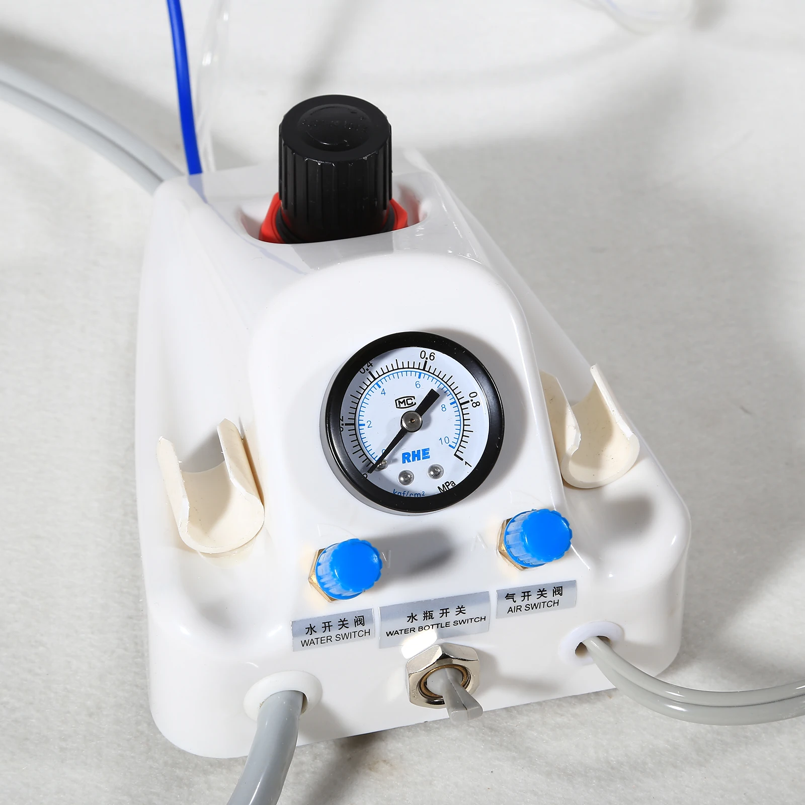 Unidad de turbina de aire Dental portátil que funciona con compresor, botella de jeringa de Triple pulverización y Pedal, herramientas de limpieza de dentista de 2/4 agujeros