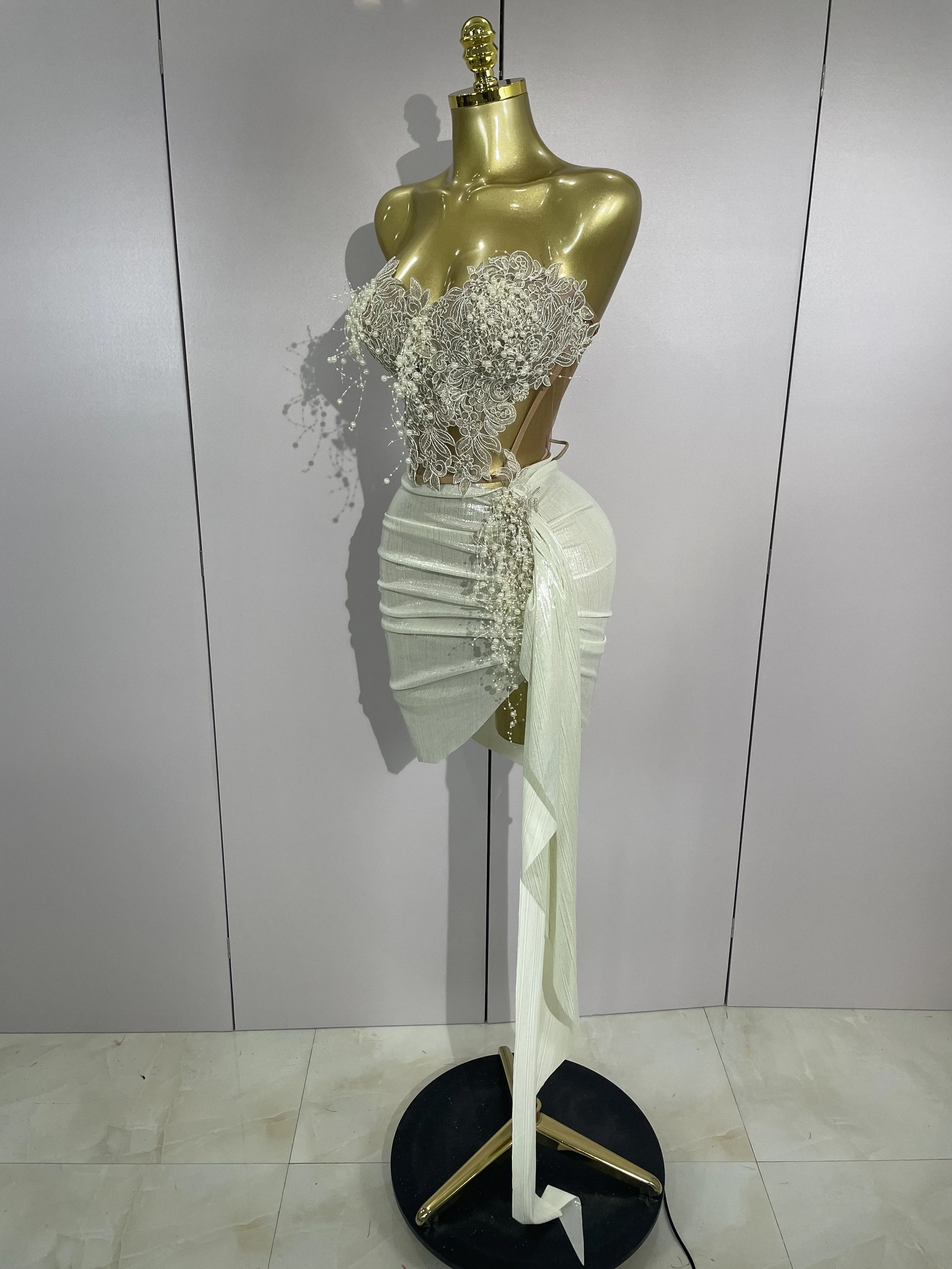 STOCK de lujo con perlas brillantes, falda asimétrica Sexy, conjunto de 2 uds., traje de actuación de bailarina de escenario para fiesta de cumpleaños y noche para mujer 2025