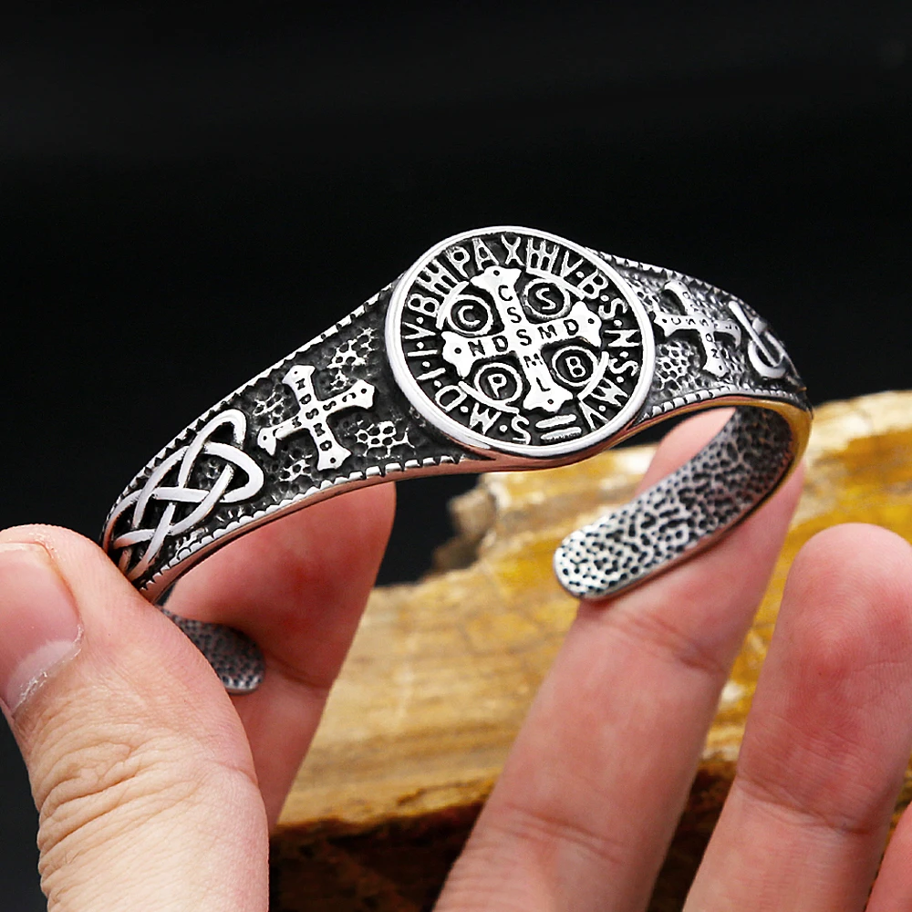 Nueva pulsera clásica de San Benito CSPB para hombres y mujeres, brazaletes con apertura cruzada de moda de acero inoxidable, joyería de motorista, triangulación de envíos