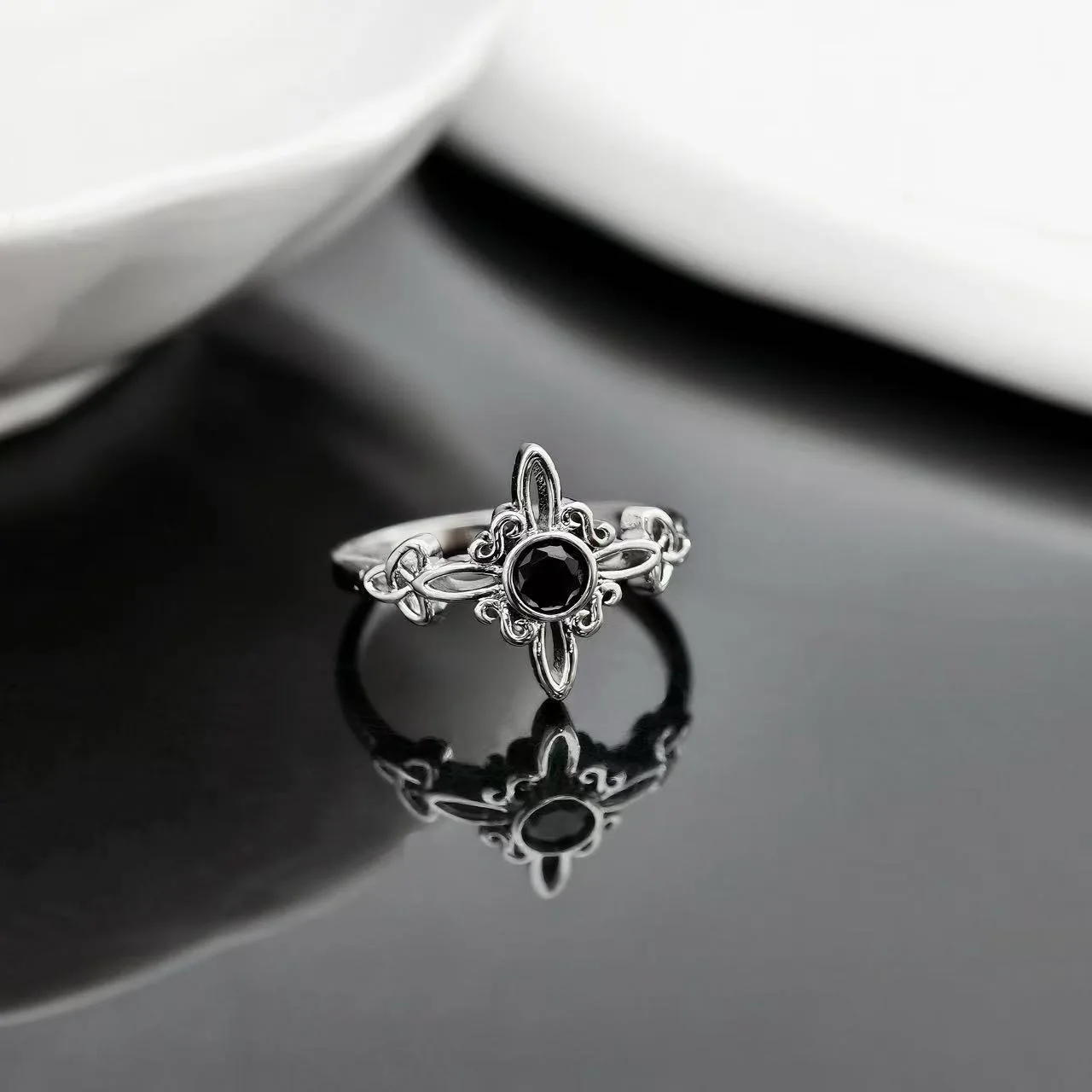 Anillos encantadores de circonita negra con nudo mágico de Plata de Ley 925 para mujer, accesorios de joyería de lujo Vintage para boda y compromiso