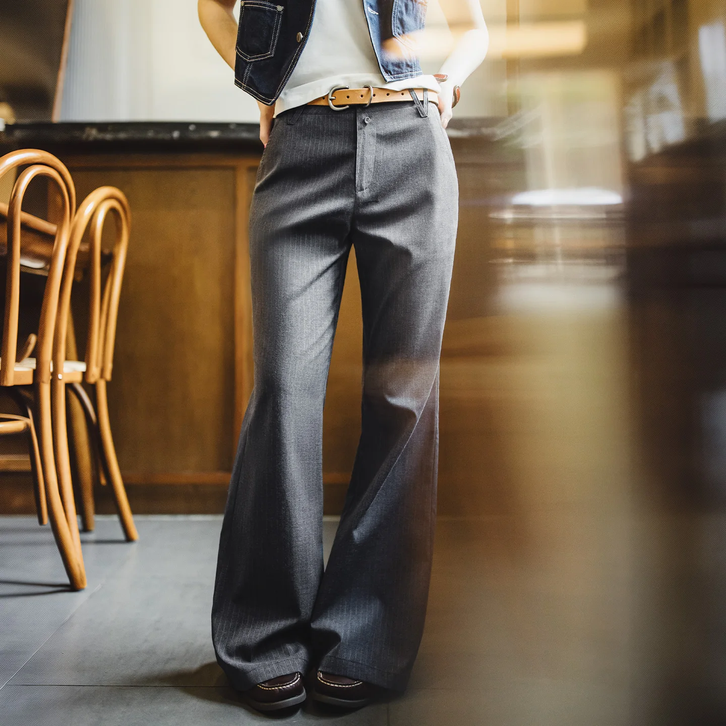 Pantalones de Mujer Maden, Estilo Retro Old Money, Corte Acampanado, Gris a Rayas, Textura Delgada y Drapeada, Formales, Casuales de Negocios, Verano