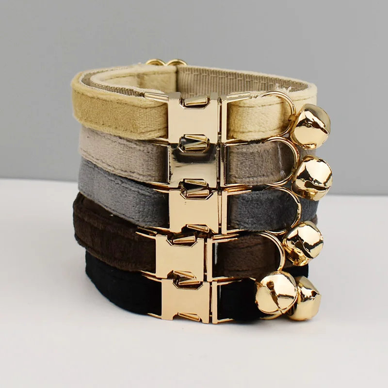 Collar de Terciopelo Personalizado para Gatos, Collar de Lujo para Gatos, Collar de Terciopelo Estilo INS, Collar Personalizado para Gatos con Placa de Identificación, Campana y Lazo