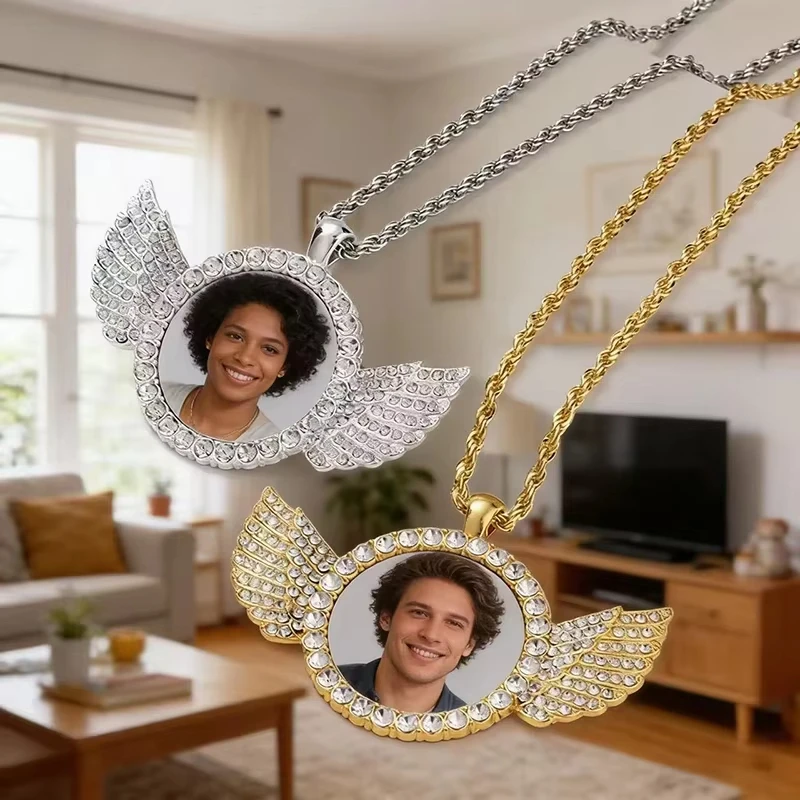 Collar Redondo con Alas de Ángel y Foto Personalizada, Colgante con Imagen Personalizada y Cadena Tennis, Joyería Conmemorativa Unisex para Hombres y Mujeres