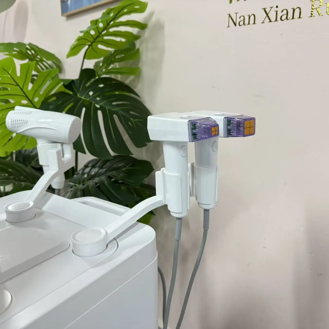 Dispositivo de Microagujas RF Vertical M8 con 3 Manijas, Martillo de Hielo Calmante, Antiarrugas, Máquina para Restaurar la Elasticidad de la Piel