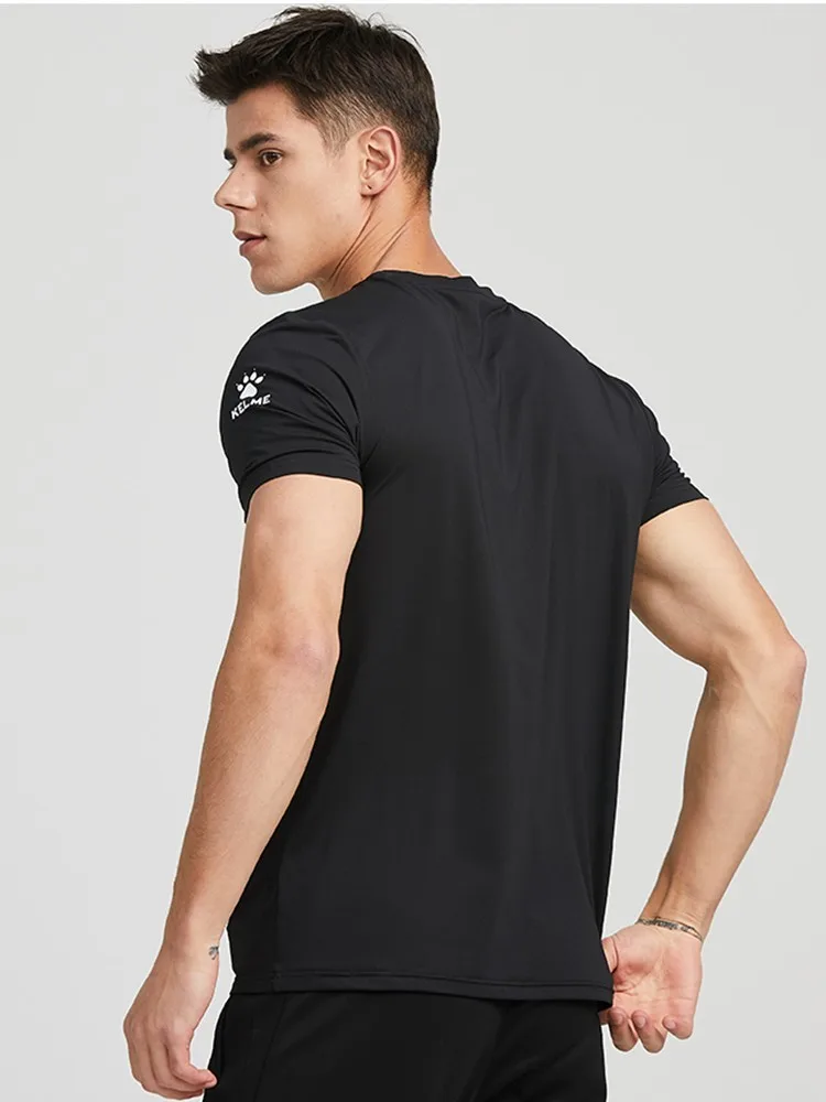 KELME-Camiseta para hombre, mallas deportivas para correr, entrenamiento, ejercicio, cuello redondo, seda helada, transpirable, Fitness, camisas de secado rápido 8151TX1002