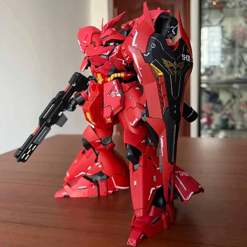 Sazabi RG 1/144 Kit de Montaje de Robot, Figuras de Acción, Juguetes de Rompecabezas para Niños, Regalo Coleccionable, Adorno de Escritorio, Muñeco con Adhesivos de Agua
