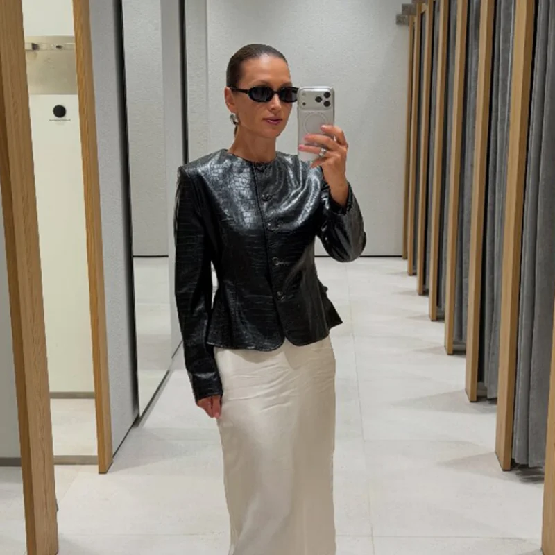 Chaqueta de cuero sintético con estampado de cocodrilo para mujer, cuello redondo, cierre de botones frontales, bajo peplum acampanado, corte ajustado, abrigo corto, ropa de calle para damas.
