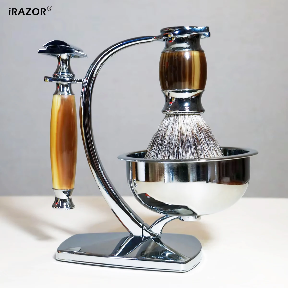 iRAZOR Classic - Kit de afeitado de seguridad de doble filo para hombre con 10 cuchillas, brocha de afeitar Silvertip, tazón y set de regalo para afeitado en húmedo