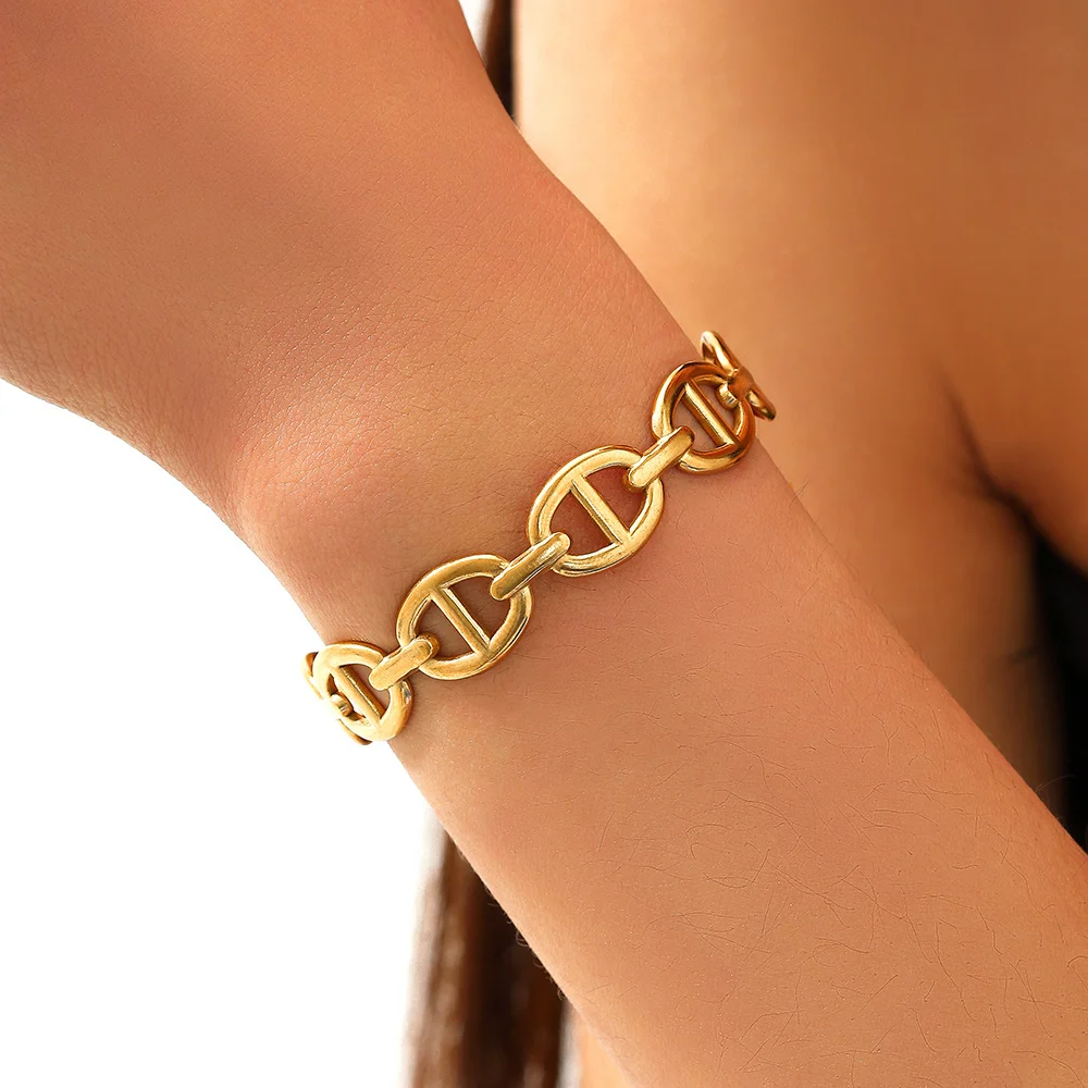 Pulsera abierta de acero inoxidable con diseño de nariz de cerdo, chapada en oro, a prueba de agua y resistente a la decoloración, para mujer.