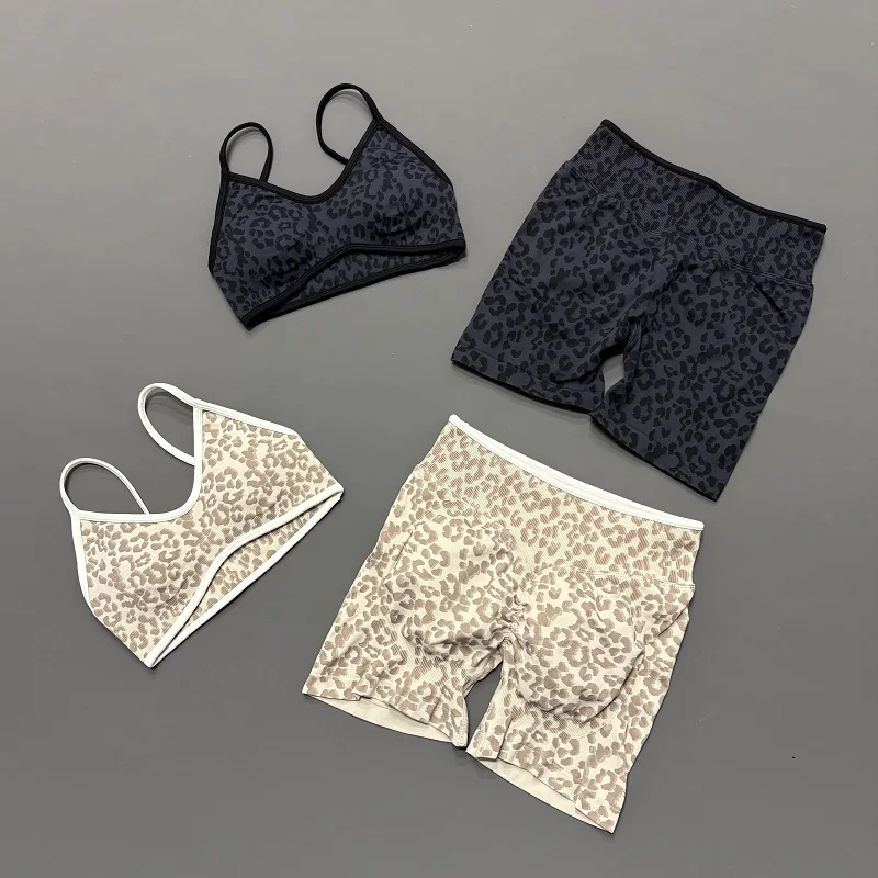 Conjunto Deportivo de 2 Piezas con Estampado de Leopardo para Mujer, Bra Deportivo Sin Costuras y Shorts de Cintura Alta con Efecto Push-Up, Ropa Deportiva Ajustada para Gimnasio