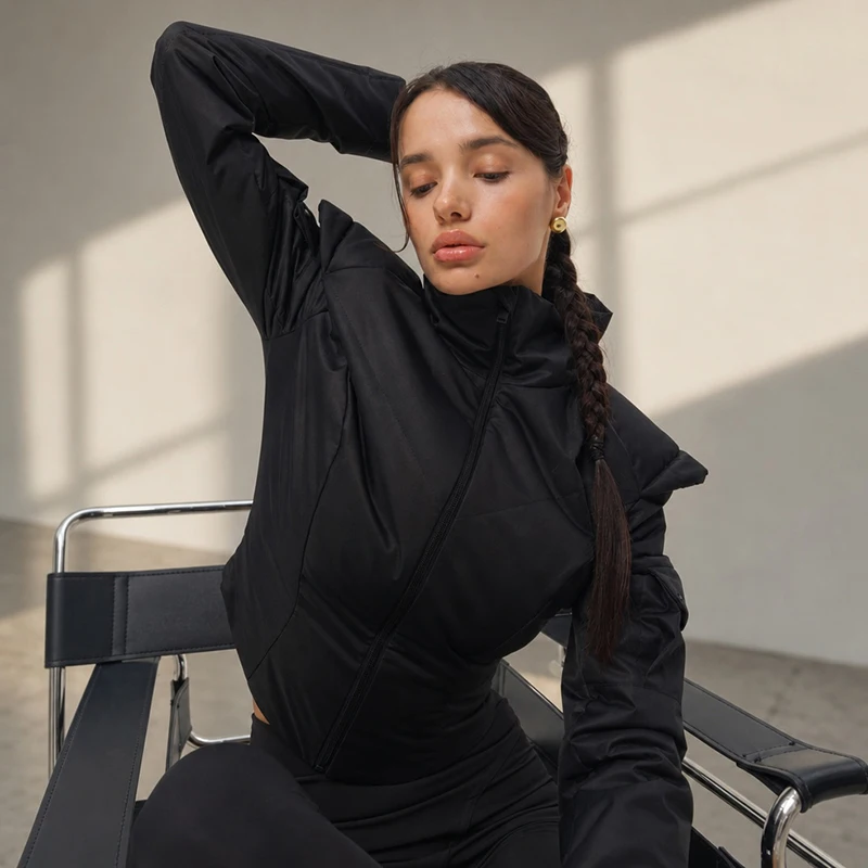 Chaqueta Deportiva Corta Acolchada para Mujer, Cuello Alto, Cierre de Cremallera, Hombros Reforzados, Manga Larga, Corte Ajustado, Abrigo Cálido, Ropa Exterior Casual y Elegante para Damas