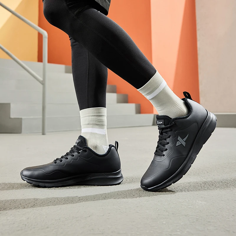 Xtep 9839 dos zapatos de algodón versión para hombres zapatos deportivos suaves de invierno zapatillas cómodas de estabilidad 876419370045