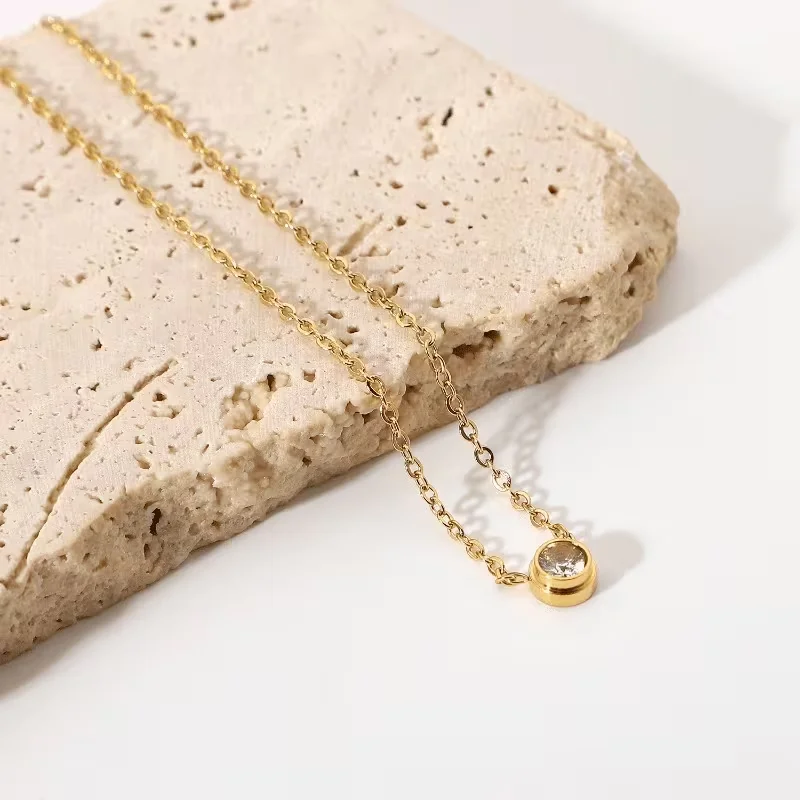Collares con Colgante de Circonita Cúbica Redonda Brillante Minimalista Chapado en Oro de 18K, Collar con Piedra de Circonita Cúbica AAA Transparente para Mujer, Regalos de Joyería