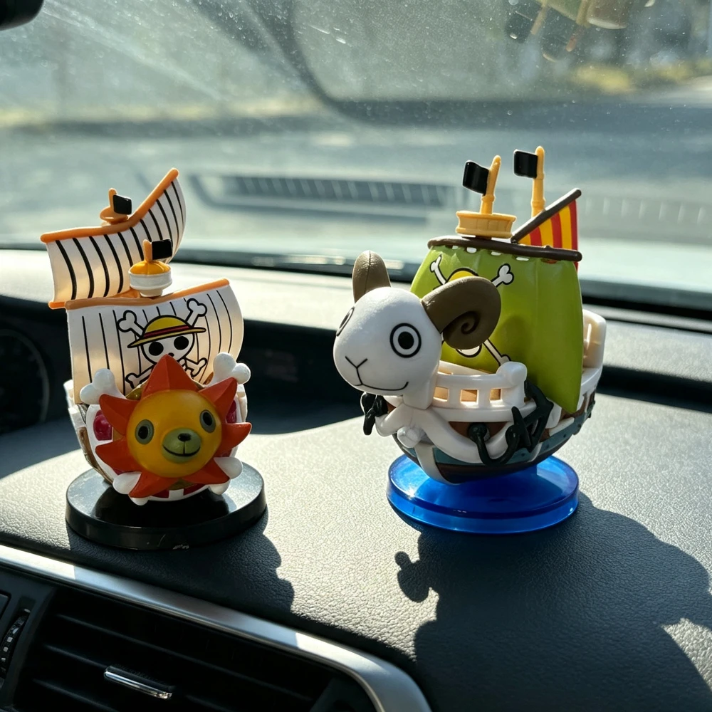 One Piece Thousand Sunny Going Merry Barco Pirata de PVC, Miniatura de Coche, Adorno de Escritorio de Anime, Modelo Coleccionable, Regalo