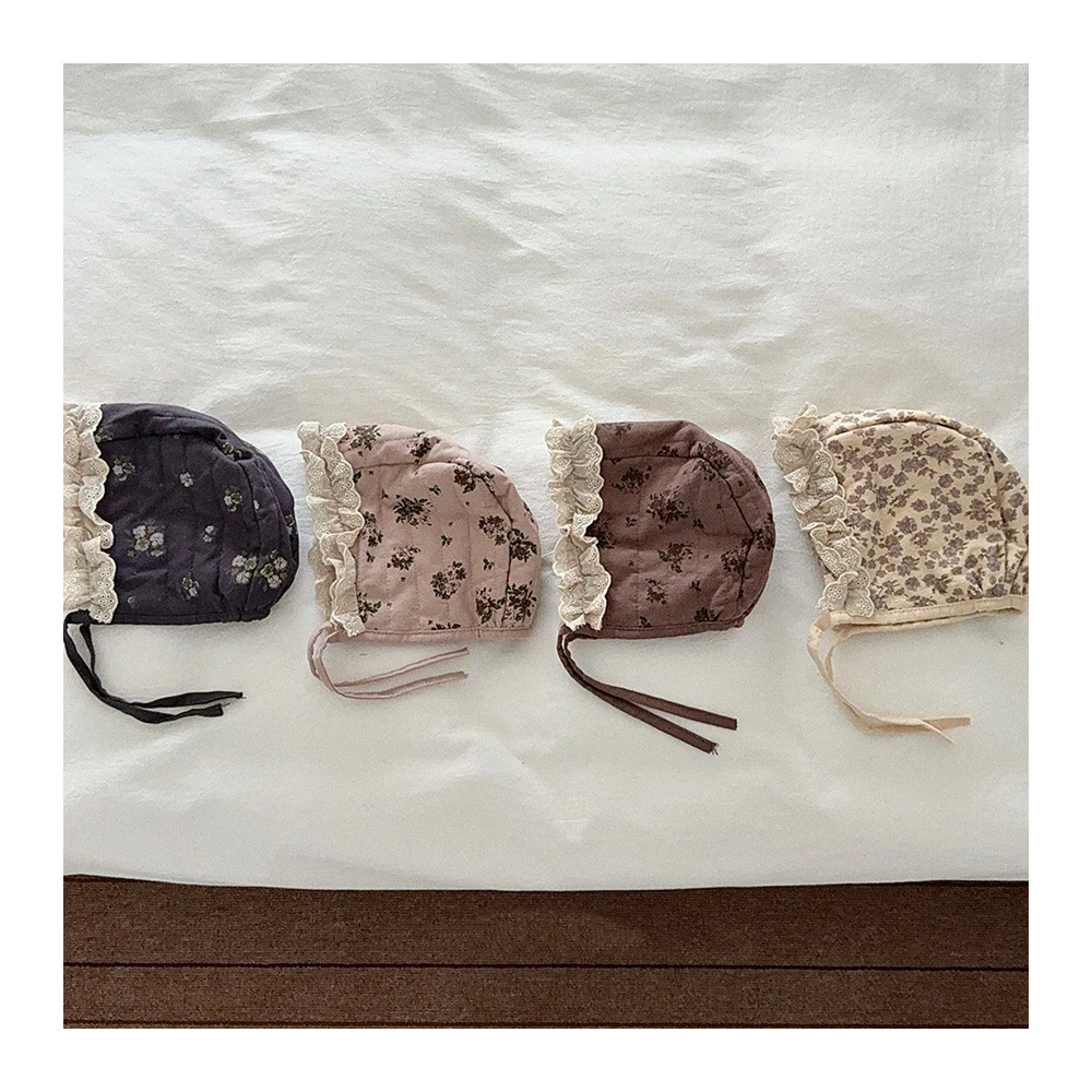 MILANCEL nuevo sombrero de invierno para niños lindo encaje empalmado Floral niños sombrero con protección de oídos 8 colores gorra de palacio para niñas