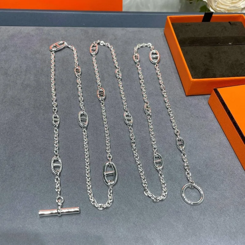 Nuevo Collar con Colgante de Nariz de Cerdo para Mujer, Cadena Larga de Lujo Ligero Estilo Europeo y Americano, Gargantilla Premium de Moda