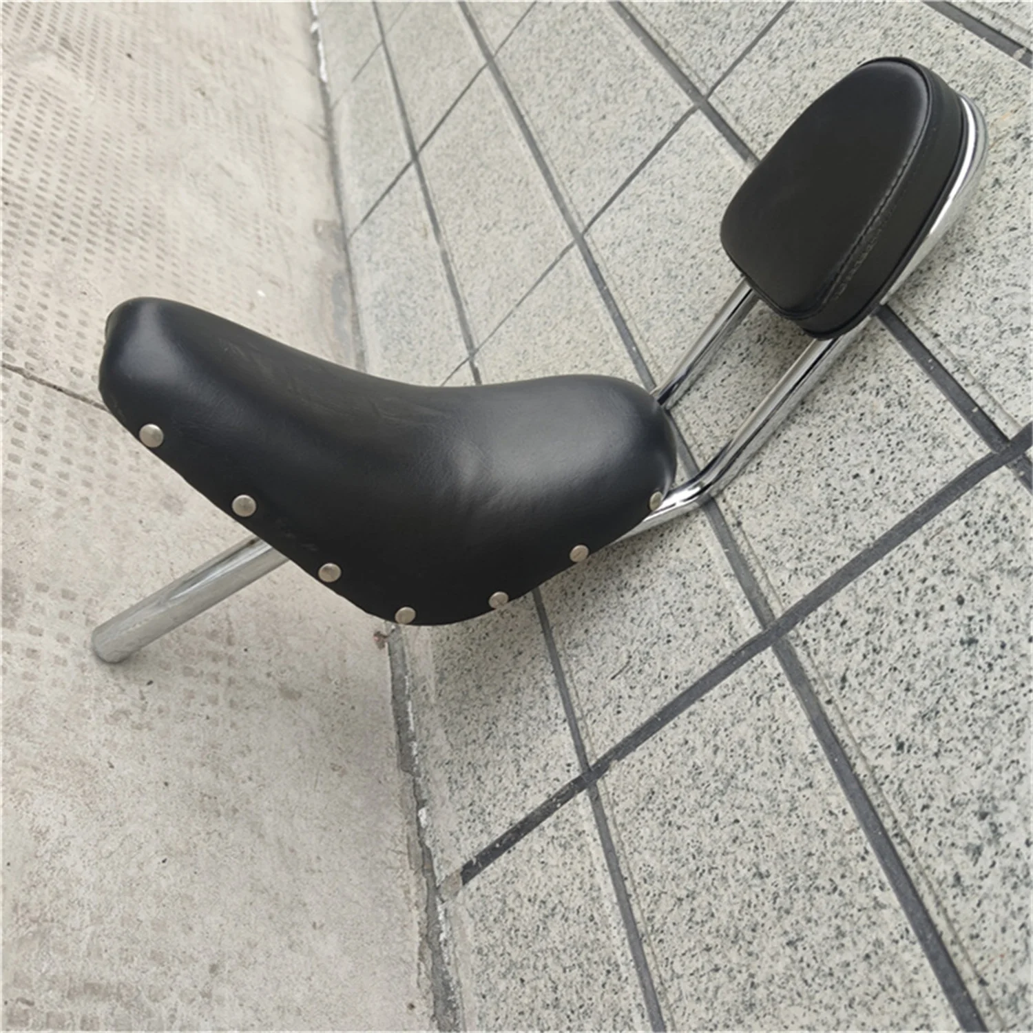 Sillín de bicicleta reclinable para motocicleta, chasis personalizado de acero, sillín de bicicleta fresco, tubo de asiento de 28,6 mm,